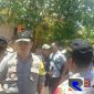 Wakapolda Jatim Brigjen Pol M. Iqbal saat memantau pelaksanaan PSU Pilkada Sampang di beberapa TPS.