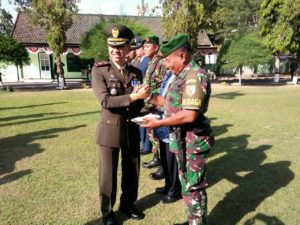 Dandim 0829 Bangkalan Pimpin Upacara HUT TNI Ke-73