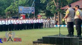 Kapolda Jatim Irjen Pol Luki Hermawan Saat Apel di Mapolres setempat  di dampingi Kapolres Bangkalan AKBP Boby Pa'ludin Tambunan