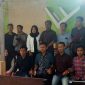 Foto bersama Komisioner KPU Bangkalan dengan peserta diskusi Pondok Keadilan
