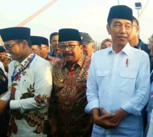 Melihat Kesiapan Panitia Pada Persiapan Acara Deklarasi Dukungan Ulama Madura Kepada Jokowi-KH.Makruf Amin