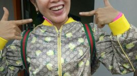 Yuyun Hariyanti, salah satu pelatih senam yoga di Sampang.