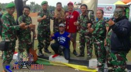Pose bersama personel Olokejo Band usai manggung.