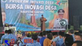 Pj Bupati Sampang H. Jonathan Judianto saat memberikan sambutan dalam kegiatan Program Inovasi Desa (PID) dan Bursa Inovasi Desa. 