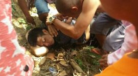 Korban Subaidi saat ditolong warga sekitar