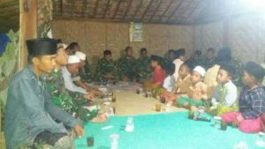 Bentuk Kemanunggalan, Satgas TMMD Yasinan Bersama  Warga Desa Durin Timur