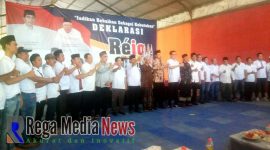 Relawan Jokowi (Rejo) kabupaten Bangkalan saat berpose bersama di Gedung Dafa Futsal