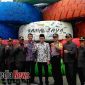 Kepala Camat Kamal dan beberapa kepala Desa Se-Kecamatan Kamal saat berpose bersama Bupati Bangkalan