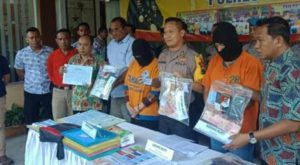 Polisi Tangkap Tangan Pelaku Pungli dan Calo KK/KTP di Dispendukcapil Jember