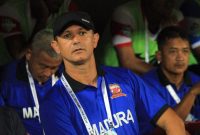 Pelatih Madura United  FC (Gomes De Oliviera).