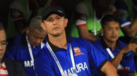 Pelatih Madura United  FC (Gomes De Oliviera).