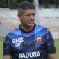 Pelatih Madura United (Gomes De Oliviera).