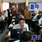 Suasana saat peserta mengikuti tes CPNS.