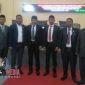 Pose bersama Cabup-Cawabup Sampang terpilih (H. Slamet Junaidi - H. Abdullah Hidayat) didamping Sekdakab  dan Wakil Ketua DPRD Kab. Sampang.