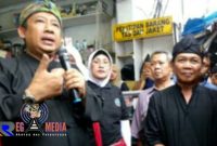 Wakil Walikota Bandung Yana Mulyana saat menyampaikan sambutannya dalam acara syukuran para PKL Cidadas.