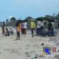 Situasi saat warga sekitar Pantai Nepa tengah mencari satu anak yang hilang masih belum ditemukan.