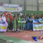 Para peserta Pekan Olah Raga dari tingkat Sekolah Dasar (SD) saat mengikuti apel persiapan dibukanya Pekan Olah Raga di Gor Indor, Sampang.