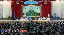 Tampak kemeriahan di Gedung Pertemuan Universitas Trunojoyo Madura (UTM) dengan lantunan sholawat oleh majlis pemuda bersholawat At-Taufiq, Karang Penang, Sampang.