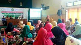 Suasana sosialisasi kompetensi PAI di aula kantor Kementerian Agama (Kemenag) Kabupaten Bangkalan.