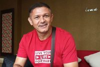 Pelatih Madura United (Gomes De Oliviera).