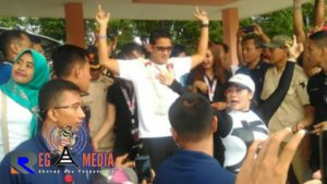 Masyarakat Sampang Antusias Senam Bareng Bersama Sandiaga Uno