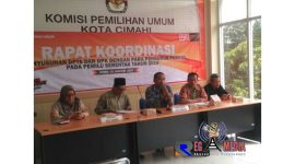Suasana saat berlangsung rapat koordinasi penyusunan DPTb dan DPK dengan pengurus Parpol pada Pemilu serentak tahun 2019.