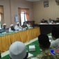 IKABA saat ditemui pejabat Kejaksaan Negeri Sampang di aula rapat kantor Kejaksaan setempat.