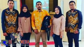 Pembina Lembaga Bantuan Hukum Pusat Advokasi Masyarakat Nusantara (LBH PUSARA) Marsuto Alifianto, SH.MH (tengah).