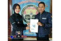 Kepala Biro Regamedianews Pamekasan (Subaidi, SH) bersama Kasubag Humas Polres Pamekasan (Iptu Nining Dyah).