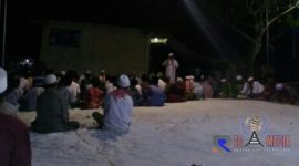 Suasana saat berlangsungnya acara haul akbar di Desa Gunung Maddah, Sampang, Madura.