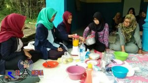 Kreasi Mahasiswa KKN 65 UTM, Mangga Kuning Dijadikan Sirup dan Selai