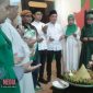 Ketua PPP Kota Cimahi (Agus Solihin), didampingi para Calon Legislatif saat berdoa dalam peresmian kantor PPP yang baru.