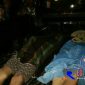 Dua korban tewas di TKP, hendak dibawa pulang ke rumah duka.
