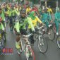 Terlihat Dandim 0718/Pati Letkol Arm Arief Darmawan, S.Sos beserta ibu juga gowes bersama dengan Club Gowes 0718.