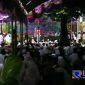 Masyarakat sudah memadati halaman Pon-Pes Darul Amin untuk menunggu kedatangan Cawapres Sandiaga Uno.