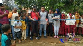 Pemotongan pita oleh Kepala Desa Tagungguh (Marhayat) secara simbolis dalam pembukaan JJS.