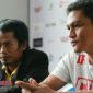 Saat konferensi pers pelatih Cilegon United (Imam Riyadi).