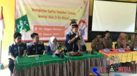 Saat berlangsungnya sosialisasi terkait pengaruh gadget pada anak-anak, oleh KKN 61 UTM di SDN Banyior 1 kecamatan Sepulu, Bangkalan.