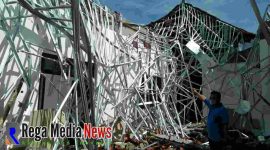Gedung Puskesmas Torjun Terlihat porak poranda setelah ambruk