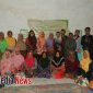KKN 70 UTM Pose bersama warga Desa Brakas