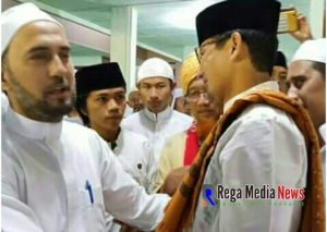 Disampang, Sandiaga Uno Didoakan Sukses Oleh Ulama Makkah