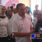 Walikota Cimahi (Ajay M Priatna) tengah berbincang dengan salah satu warga Kecamatan Cimahi Tengah usai kegiatan diskusi.