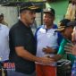 Kunjungan Walikota Jakarta Timur (M. Anwar) ke Pondok Ranggon, Kecamatan Cipayung, disambut ceria oleh warga.