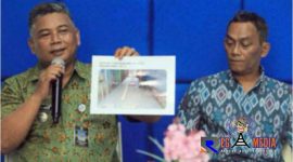 Camat Babakan Ciparay, Momon A. Imron saat memaparkan tentang Septic Tank Komunal pada Bandung Menjawab di Media Lounge Balai Kota Bandung.