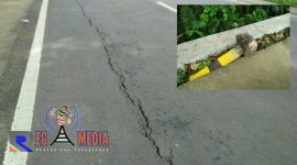 Kondisi Jl. Raya Daleman-Sampang dalam kondisi retak.