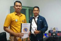 Staff Komunikasi Bublik BPJS Kesehatan Pamekasan (Tegar Wira Pambudi) dan Kepala Biro Regamedianews Pamekasan (Subaidi, SH).
