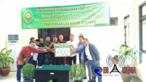 Pengadilan Negeri Sampang Canangkan Zona Integritas Menuju WBK dan WBBM