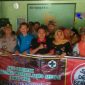 Pose bersama Kapolsek, Danramil, Kepala Puskesmas dan masyarakat Margoyoso, Kabupaten Pati, dalam kegiatan Pemberantasan Sarang Nyamuk (PSN) dan 3M Plus.
