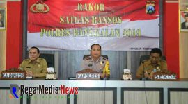 Kapolres Bangkalan AKBP Boby Pa'ludin Tambunan, Plh Sekkab Setijabudhi, Kepala Dinsos Moh Taufan Zairinsyah saat memimpin rapat dimapolres Bangkalan. (Foto Humas Polres Bangkalan).