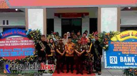 Bupati Bangkalan R. Abdul Latif Amin Imron bersama Kepala Kejaksaan Tinggi Jawa Timur Dr. Sunarta dan Kajari Bangkalan Badrut Tamam usai kroscek Gedung Pelayanan Terpadu